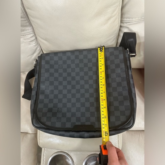 Louis Vuitton Daniel MM Messenger Bag Black Coated Canvas Authentic - Picture 10 of 11